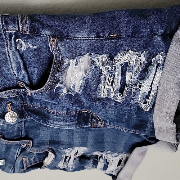 AEO curvy hi-rise Festival VSCO denim shortie shorts size 2 - Picture 3 of 10